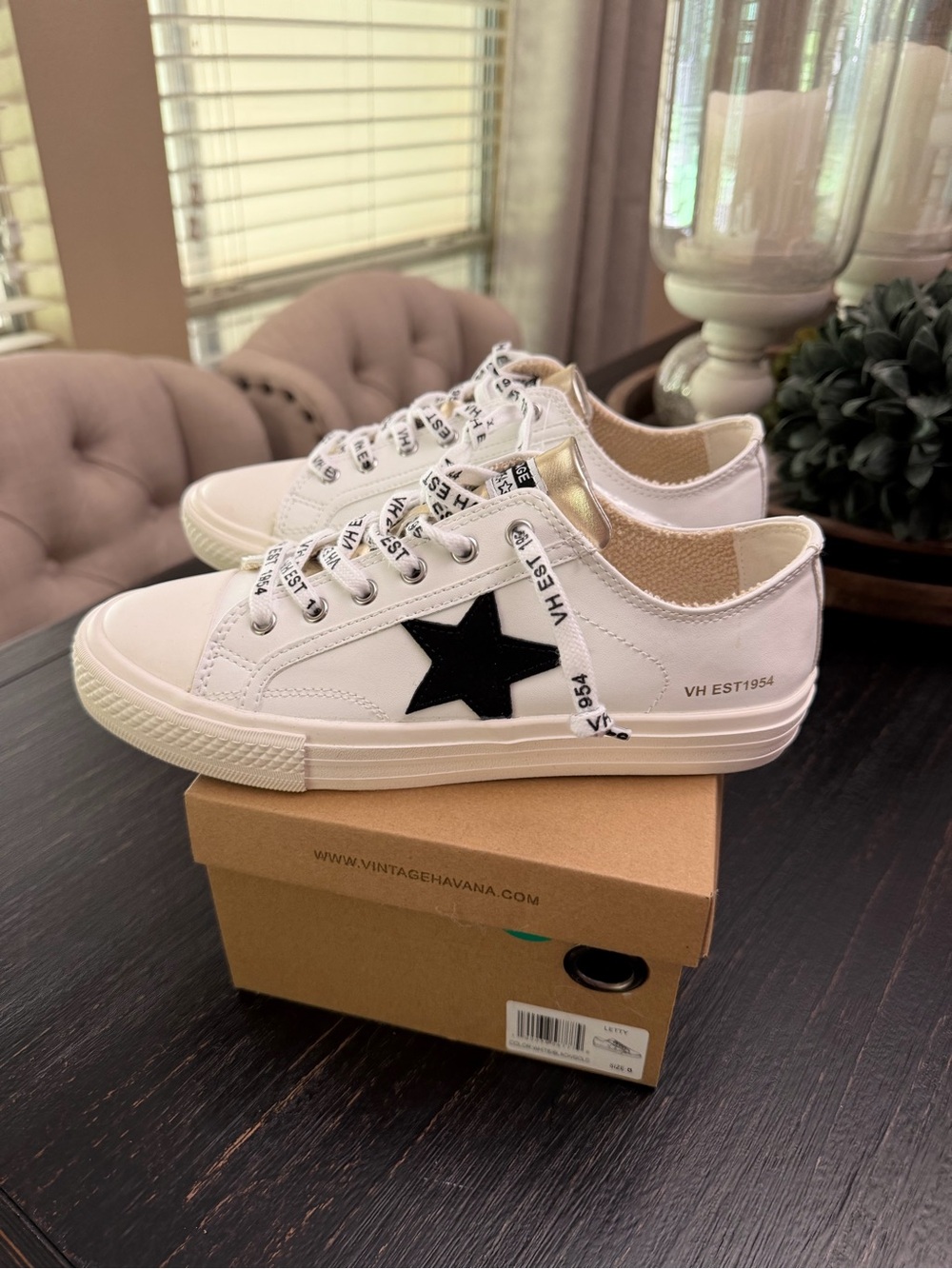 Vintage Havana Letty White Sneakers with Black Star and Gold Accents New! Sz 8